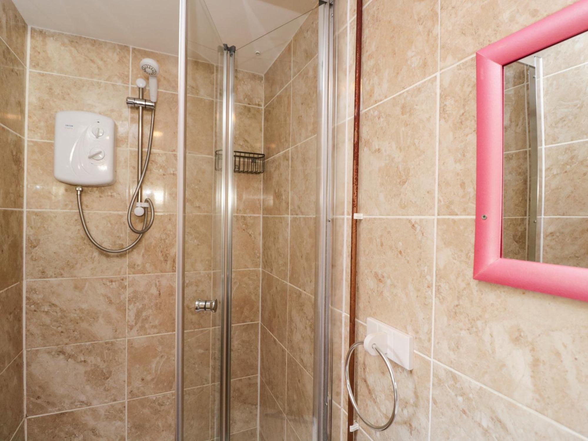 The Nook Villa Суиндън Екстериор снимка